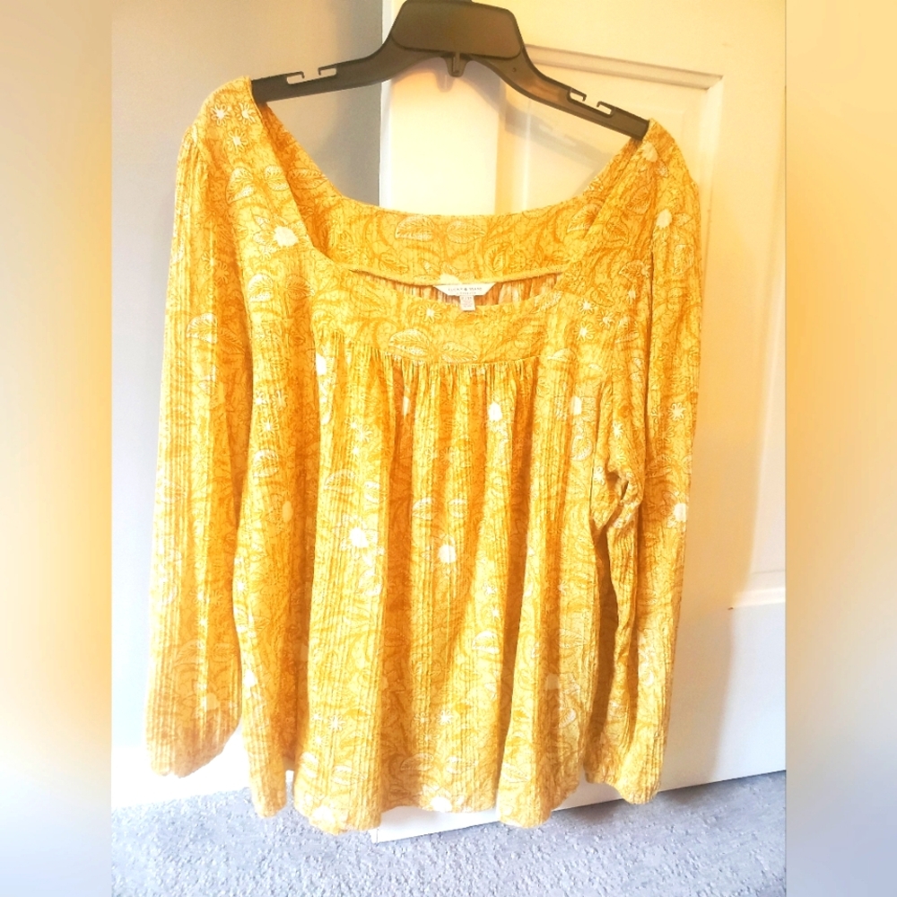Lucky Brand scoop neck blouse. Worn once. Beautiful yellow with white leaves.
